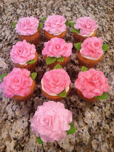 Roses with dew drops - Cake by Joanne