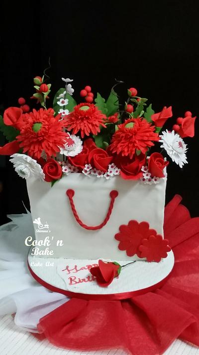 Love Blooms.. - Cake by Shimna Abdul Majeed