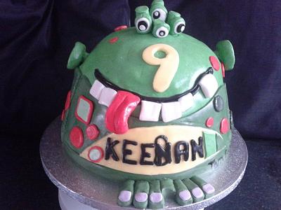 alfie the alien  - Cake by tracy