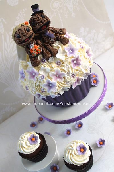 Sack boy wedding cupcake - Cake by Zoe's Fancy Cakes