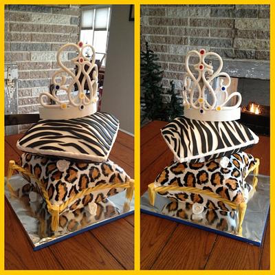 Two tier pillow/tiara cake - Cake by Ray Walmer