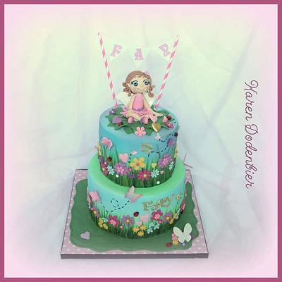 Little fairy with hearts - Cake by Karen Dodenbier