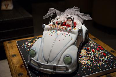 VW vintage beetle cake - Cake by Ceca79