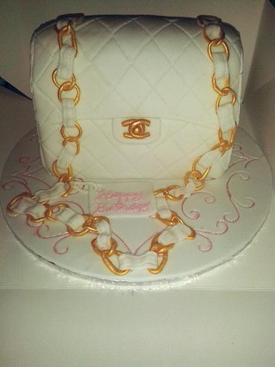 Chanel Chic - Cake by Little Cakes Of Art