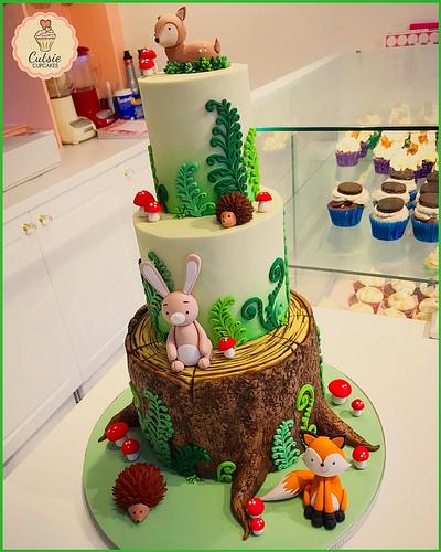 Woodlands Cake 🦊 - Cake by Cutsie Cupcakes