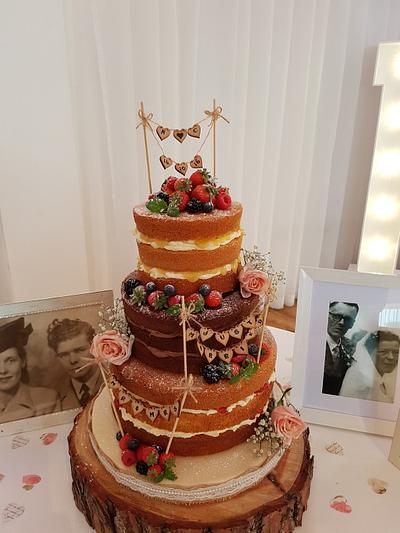 First naked wedding cake  - Cake by Maggie
