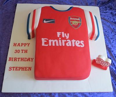 Arsenal Shirt - Cake by Louise