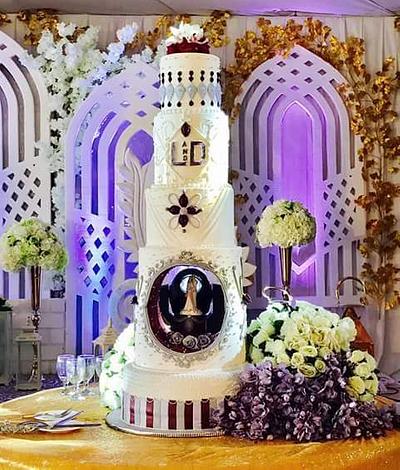 Classical wedding cake - Cake by Edward Gador 