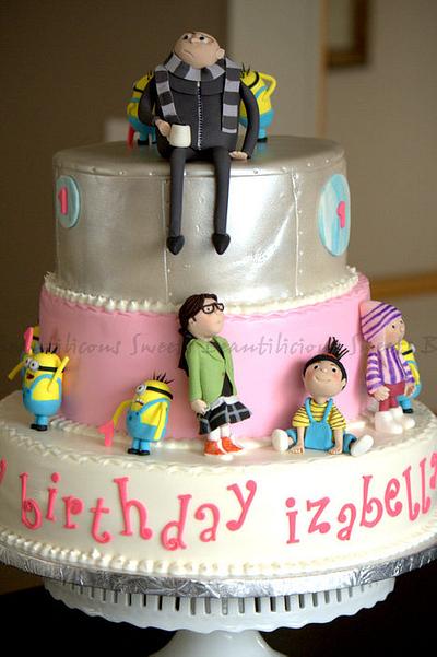 Despicable Me - Cake by B_liciousSweets