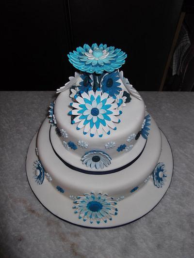 Blue daisy wedding cake - Cake by Niknoknoos Cakery
