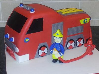 fire engine - Cake by lorraine1