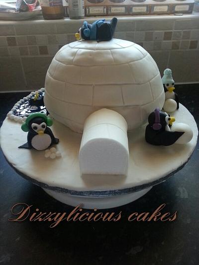 penguin and igloo - Cake by Dizzylicious