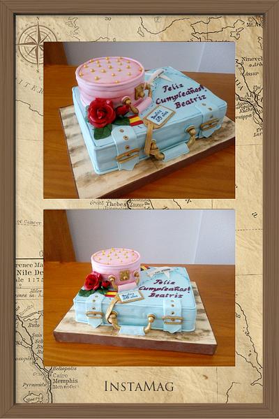 VINTAGE TRAVELLING CAKE - Cake by Camelia