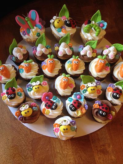 Spring Time Cupcakes - Cake by Bianca Flurry
