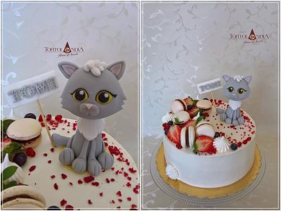 Drip cake with sweet cat - Cake by Tortolandia