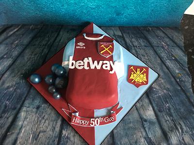 I'm forever blowing bubbles west ham cake  - Cake by Maria-Louise Cakes