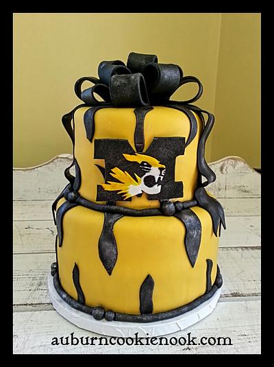 Graduation Cake - Cake by Cookie Nook