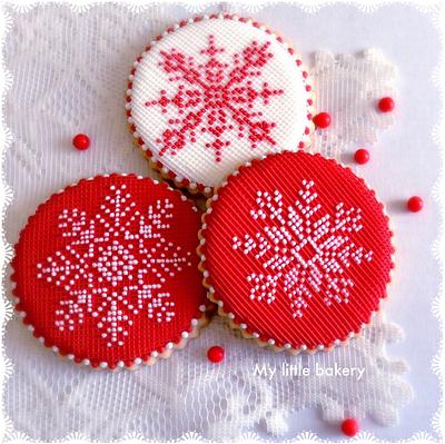 Christmas lace cookies.. - Cake by Nadia "My Little Bakery"