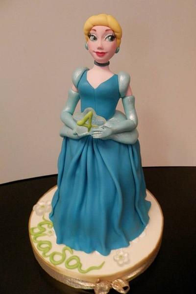 Cinderella  - Cake by LaDolceVit
