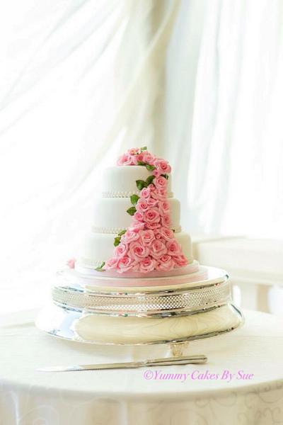 Last minute wedding cake - Cake by YummyCakesBySue