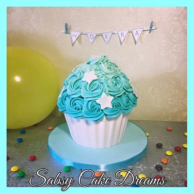 Baby boy smash cake  - Cake by Sabsy Cake Dreams 