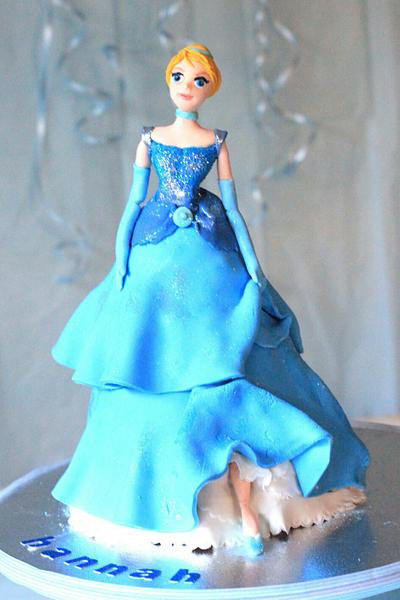 Cinderella - Cake by Teena