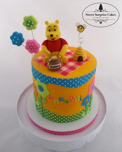 Winnie the Pooh - Cake by Rose, Sweet Surprise Cakes