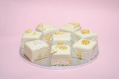 bachelorette party - Cake by Rositsa Lipovanska