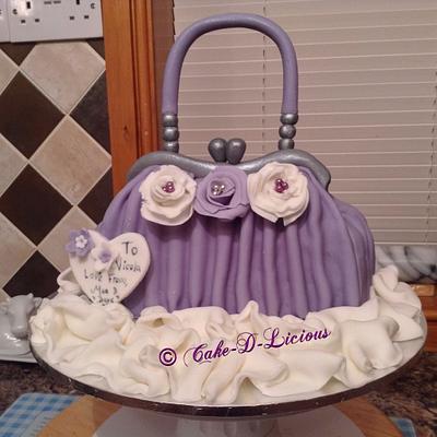 Vintage Handbag cake - Cake by Sweet Lakes Cakes