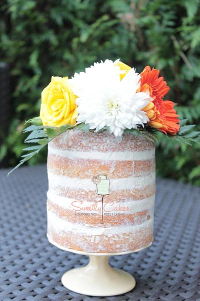 Nude floral cake - Cake by Sweetly Cakes 