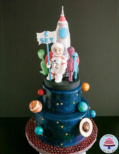 Solar System with Space Ship and Aliens - Cake by Veenas Art of Cakes 