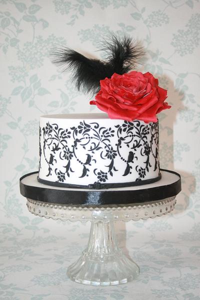 Black and white  - Cake by Alison Lee