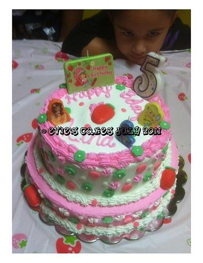 StrawBerry Shortcake Cake - Cake by BlueFairyConfections