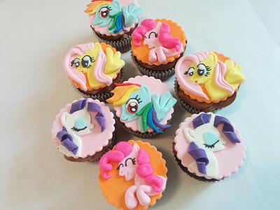 My little pony cupcakes - Cake by Cake That Bakery