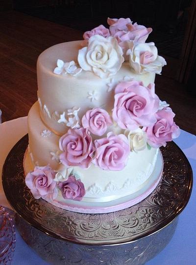 Vintage rose wedding cake - Cake by CAKE! ...by Kate