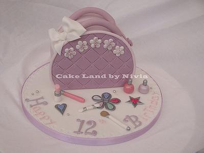 make-up purse birthday cake - Cake by Nivia
