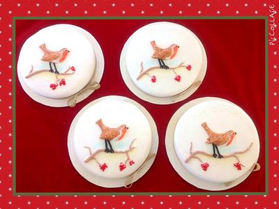 Retro Robins Christmas Cakes - Cake by Fantail Cakes