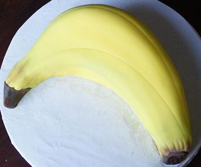 banana smash cake - Cake by milissweets