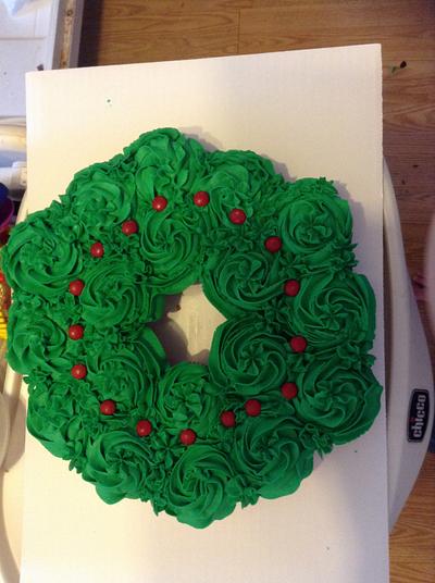 Cupcake wreath - Cake by Tianas tasty treats