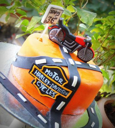 Harley Davidson  - Cake by ibakebyamrita