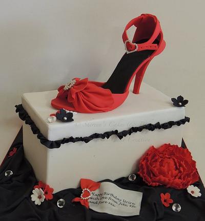 Shoebox  - Cake by Shereen