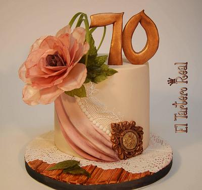Vintage birthday cake - Cake by El Tartero Real
