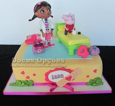 Cake Peppa pig and Doc McStuffins - Cake by DocesOpcoes