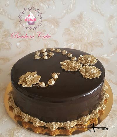 Classic chocolate cake  - Cake by mona ghobara/Bonboni Cake