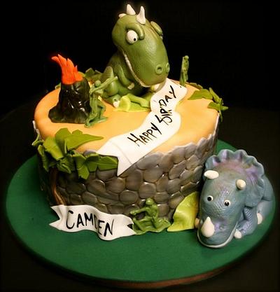 Dinosaurs vs. Army Men! - Cake by Stacy Lint
