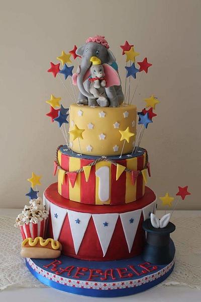 Love Dumbo And his mum - Cake by Elena Michelizzi