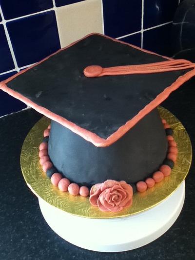 Graduation Cap - Cake by Toni Lally