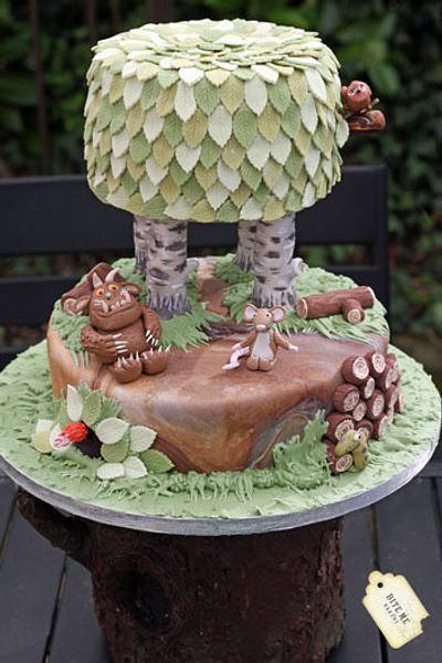 Oh help, oh no!  It's a Gruffalo! - Cake by Samantha Pilling