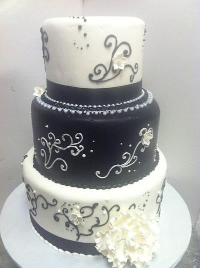 Wedding Black and White - Cake by KoffeeKupBakery