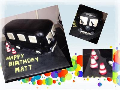 Black VW campervan - Cake by Witty Cakes